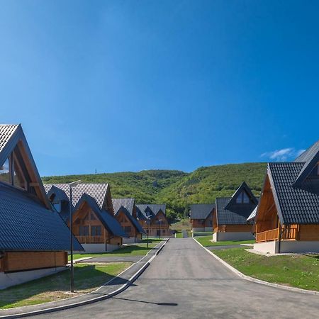 Wooden Houses Macola Hotel Korenica Exterior foto