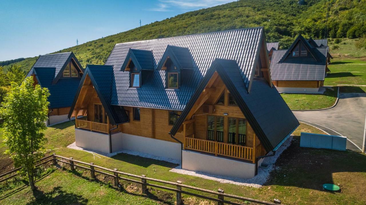 Wooden Houses Macola Hotel Korenica Exterior foto