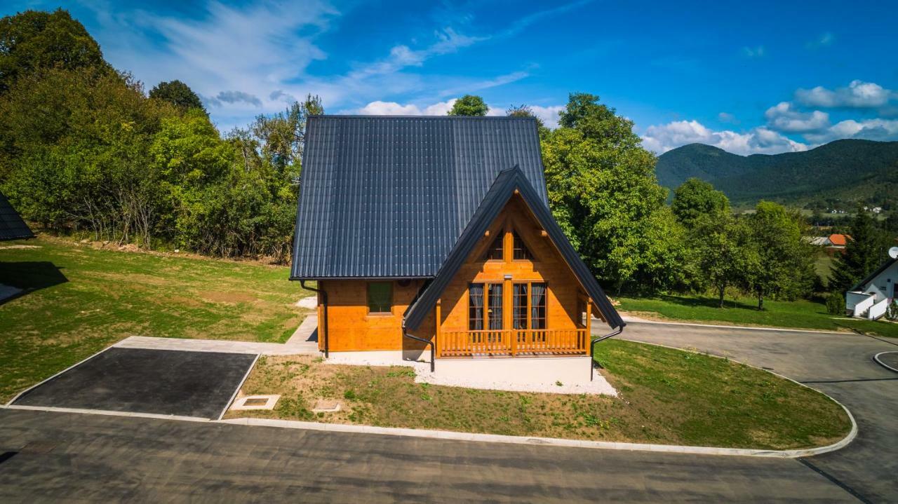 Wooden Houses Macola Hotel Korenica Exterior foto