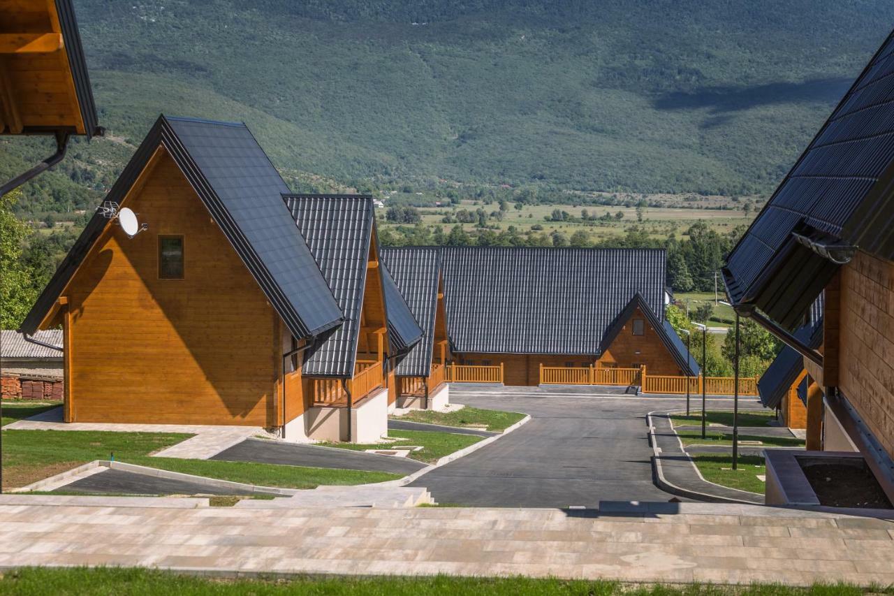 Wooden Houses Macola Hotel Korenica Exterior foto