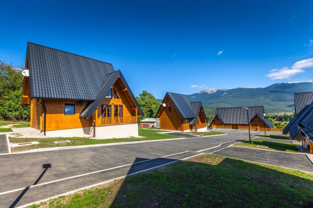 Wooden Houses Macola Hotel Korenica Exterior foto