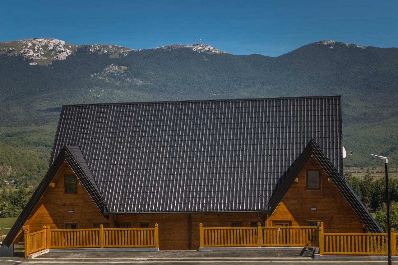 Wooden Houses Macola Hotel Korenica Exterior foto